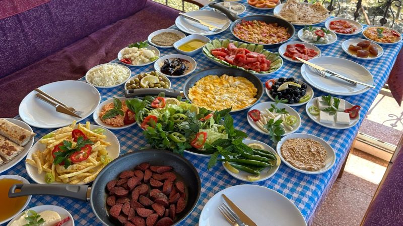 Narlıkuyu Ünlü Kahvaltı / Silifke – Mersin